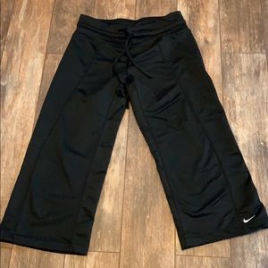 Nike jersey Capri pants
